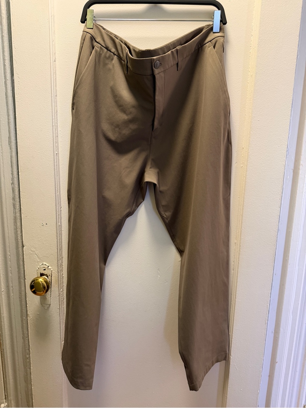 lululemon athletica Men's Tan Chino-Style Stretch Pants